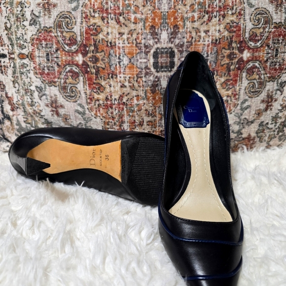 Christian Dior size 36(US 6) - Picture 2 of 2
